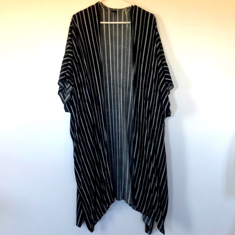 Black and White Kimono Duster